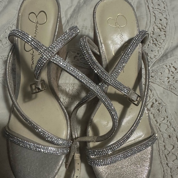 Jessica Simpson Silver Strappy Women's Sandals - Picture 1 of 3